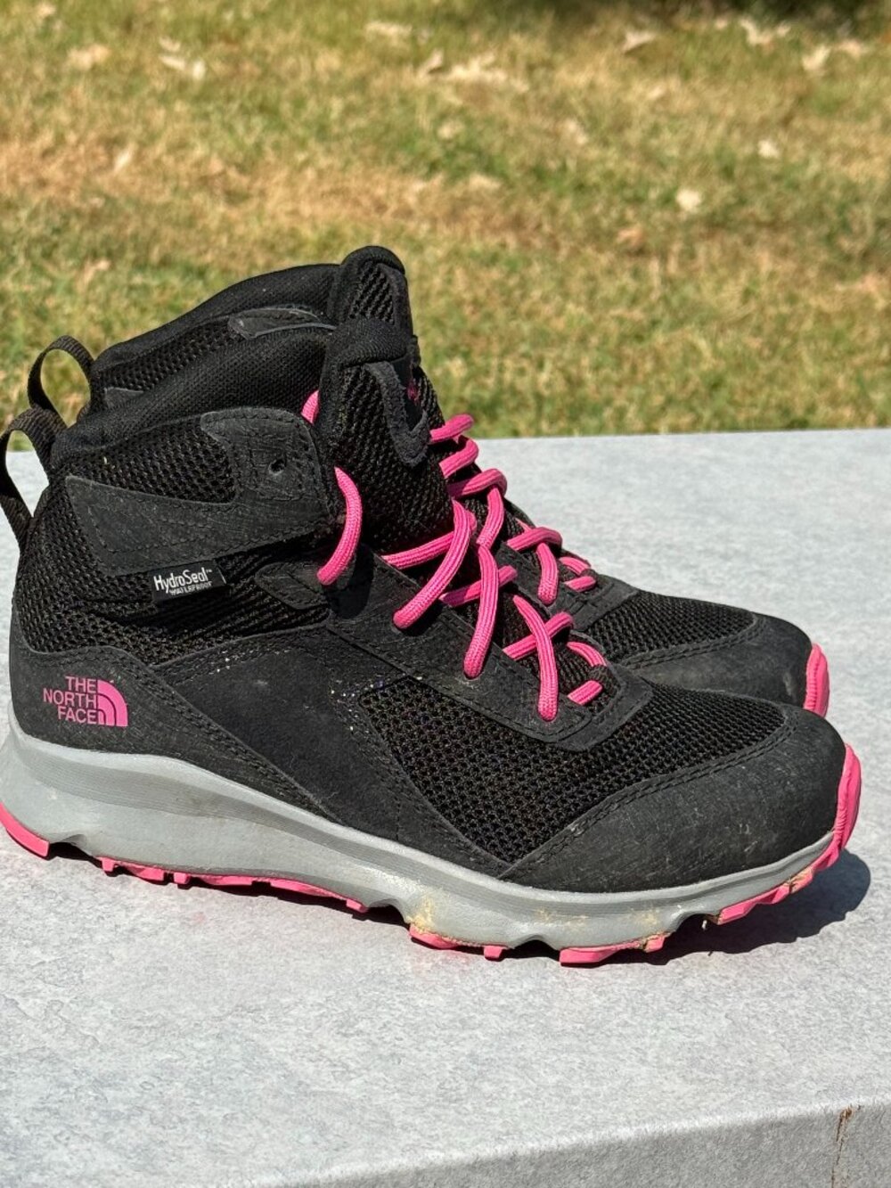 The North Face Hedgehog Hiker II Youth 4 Black Pink Waterproof Trail Boots 4216